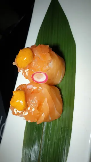 84  Gunkan spicy sake
