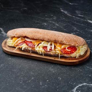 Sendvič sa kulenom i cheddarom