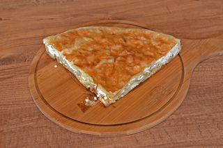 Burek sa domaćim sirom