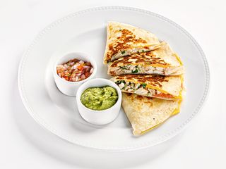 Кесаділья з куркою (260g)
