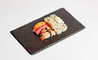 MIX SUSHI BOX 12 kom (Posno)