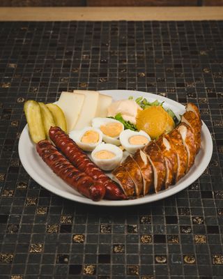 Tradicionalni bavarski doručak