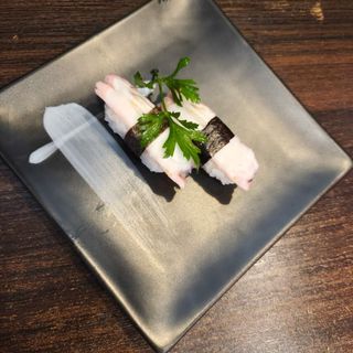 24.Nigiri polpo