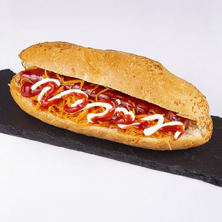 Хот дог с копчёной сосиской