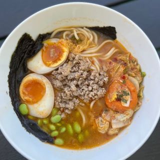 Ramen wieprzowina z kimchi duży