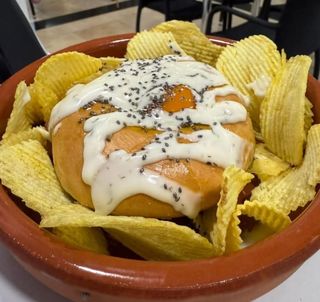 Bagel com queijo Philadelphia e salmão fumado