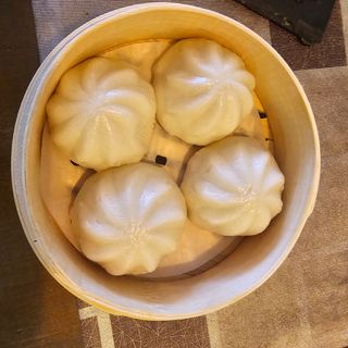 Empanadilla con xiao long bao  (4pzs)