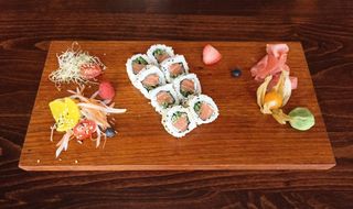 Uramaki Sake Philadelphia