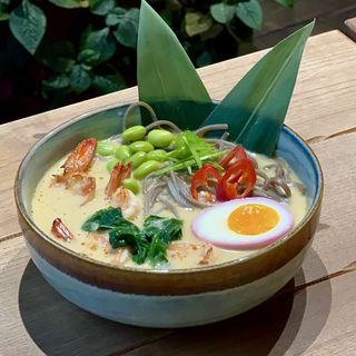 Кокосовий суп рамен з креветками (500г)