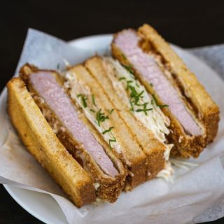 Sándwich De Pollo Katsu
