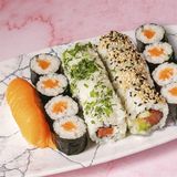 Salmon Mix (17 Piez)