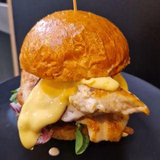 Burger De Pollo