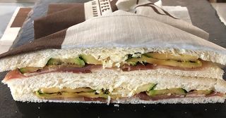 Tramezzini speck zucchine e grana