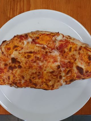 Пица Калцоне – затворена (30см)