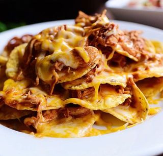 Oven Toasted Cheese Nachos Mexi Bowl (Grand)