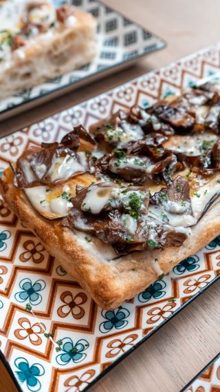 Radicchio brasato al vino rosso e crema di gorgonzola