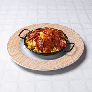 Huevos Rotos Con Chorizo