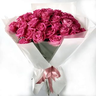 51 рожева троянда