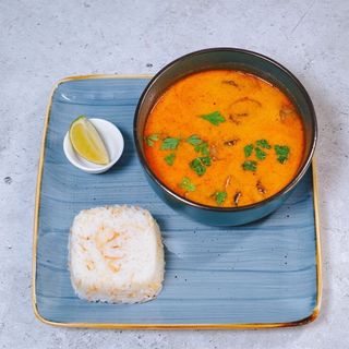 Том-ям с морепродуктами