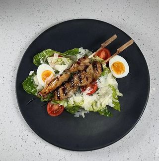 Салат Цезар з курчам Кусіякі (375г)