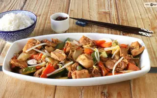 28.Wok Pollo 