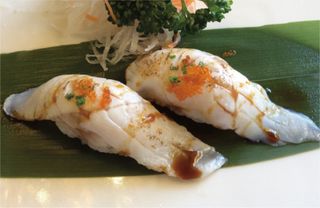 Nigiri 2 pezzi branzino flambé