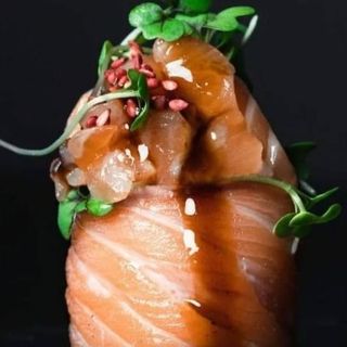 Gunkan Salmão (2 Unidades)