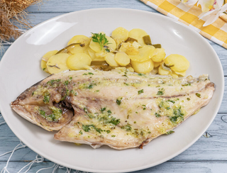 Dorada al horno con gambas