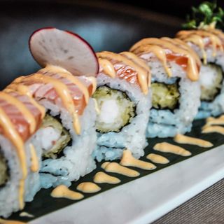 Uramaki flambé