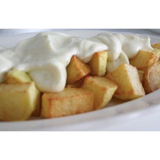 Ración De Patatas Alioli (250 G.)