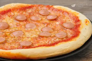 Pizza Würstel