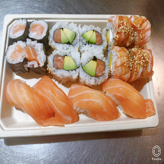  Salmón selección (16 uds.)