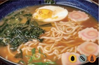 35. Ramen giapponese in brodo