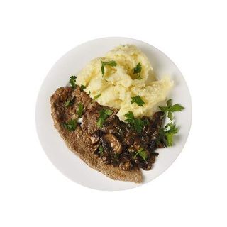 Salteado de Ternera con Setas y Puré de Patatas