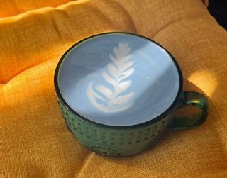 Матча - латте з квітів Анчана