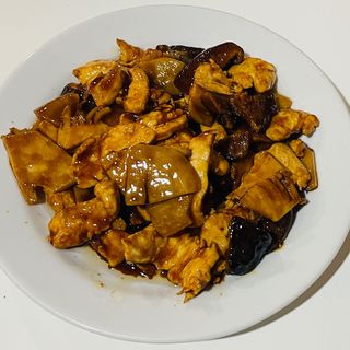 Pollo Con Bambú Y Setas Chinas