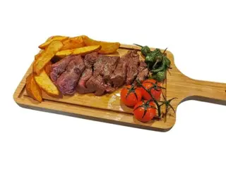 Naco de Vazia Com Batata Rústica, Pimentos Padrão e Tomate Flambado