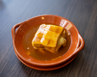 Francesinha Tradicional