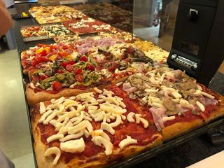 Pizza prosciutto e funghi