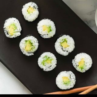 79 Hosomaki avocado vegetariano