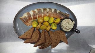 Скумбрия собственного копчения (300г)