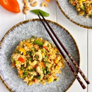 Cashew Nut Fried Rice with Chicken and Capsicums
