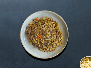 Tallarines Fritos Con Ternera