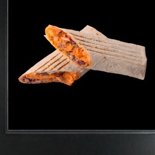 СЫРНЫЙ ГОВЯЖИЙ ШАУРМА (РОЛЛ) (410 г)