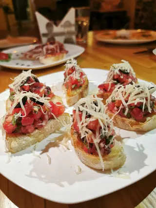 Брускетта классическая (3шт)