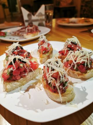 Брускетта классическая (3шт)