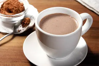 Leite com chocolate Ucal