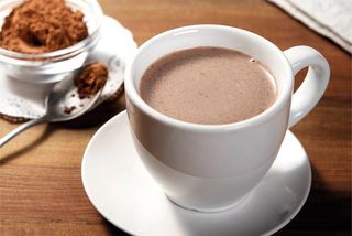 Leite com chocolate Ucal