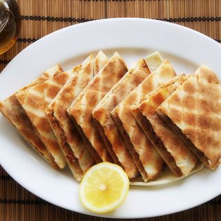 Arayes de formatge ( Plato )