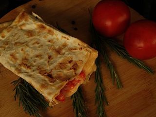 Сулугуні в лаваші